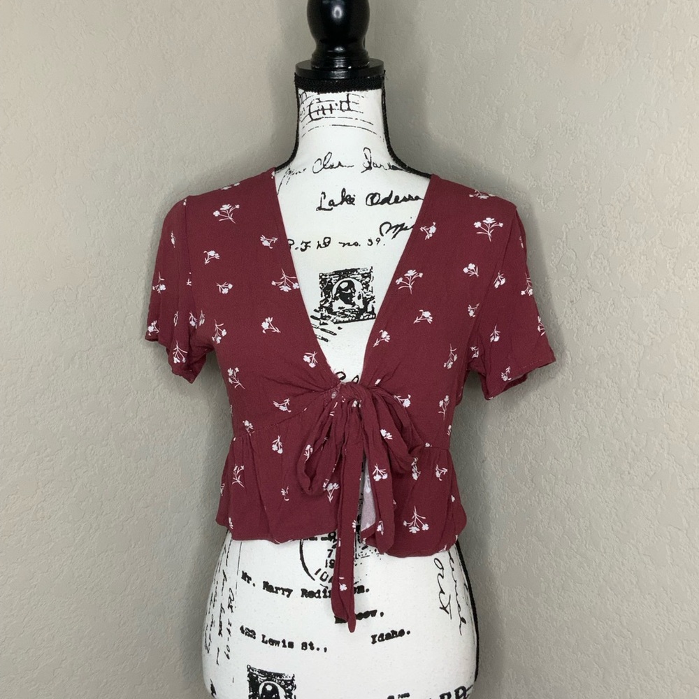 #72 NWT Lottie Moss (Pacsun) Tie Crop Top Size Medium